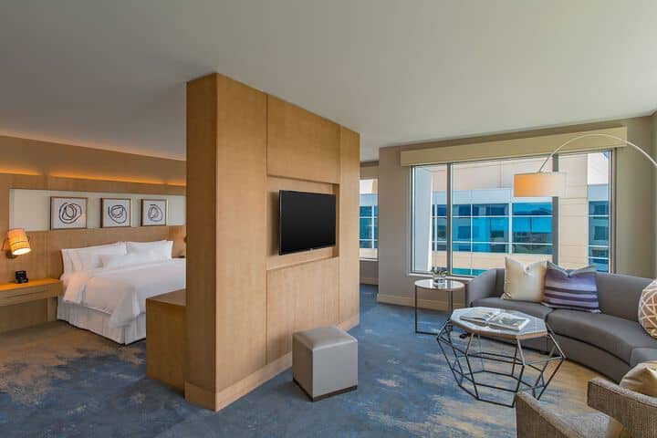 Room 21 of 96